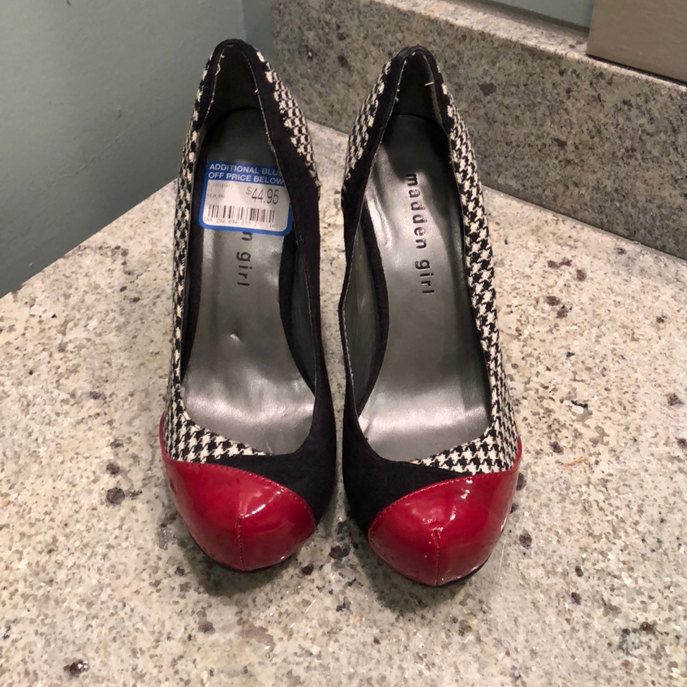 Madden Girl pumps